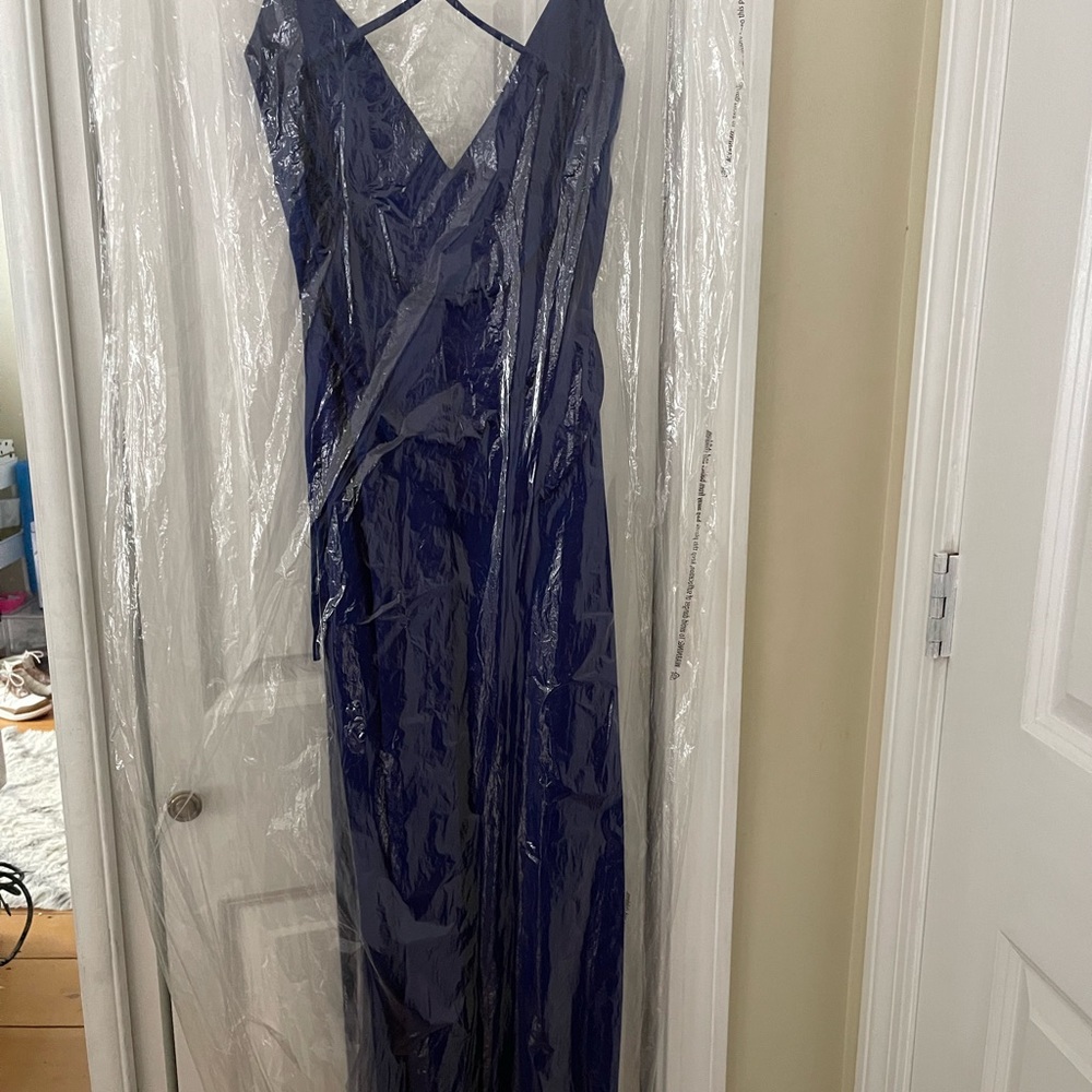 Prom dress !! - Picture 4 of 5